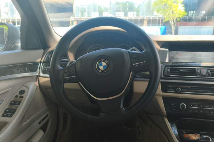 Used BMW 5 Series 2013 535Li Luxury Model Steering Wheel
