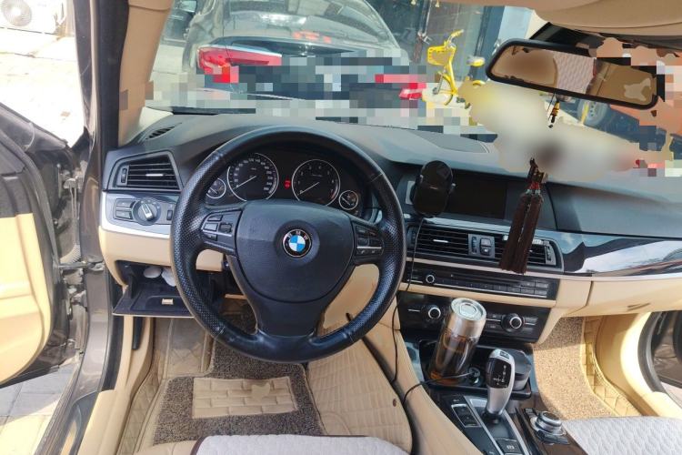 Used BMW 5 Series 2013 520Li Elegant Edition Steering Wheel