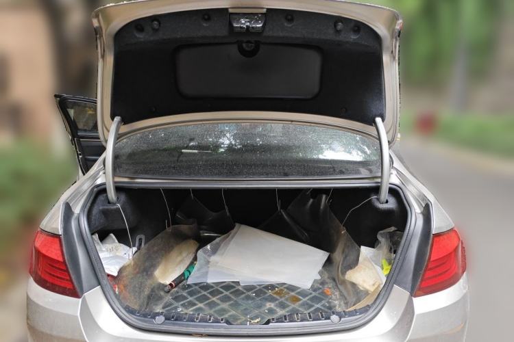 Used BMW 5 Series 2013 525Li Leading Model Trunk