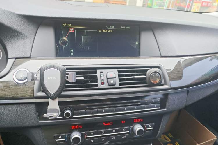 Used BMW 5 Series 2013 530Li Leading Model Audio And AC Panel