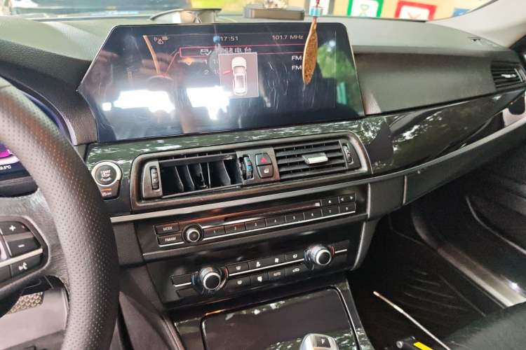 Used BMW 5 Series 2013 520Li Elegant Edition Audio And AC Panel