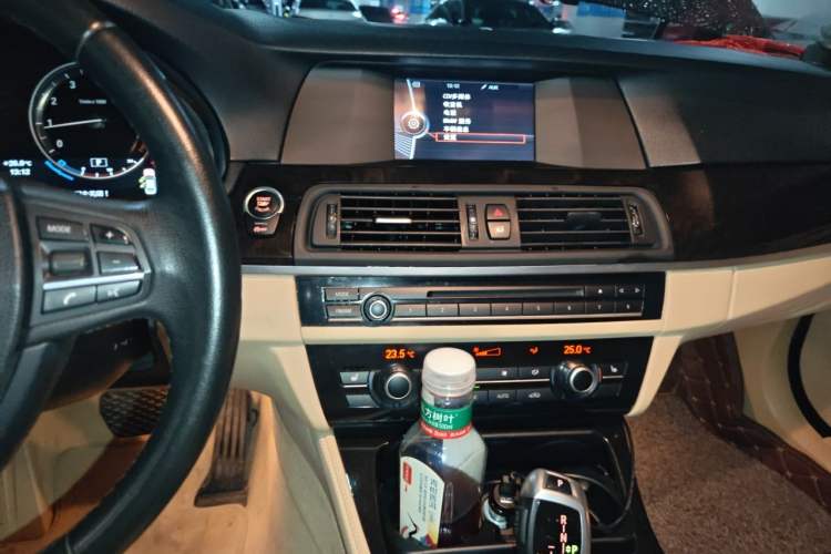 Used BMW 5 Series 2013 525Li Leading Model Audio And AC Panel