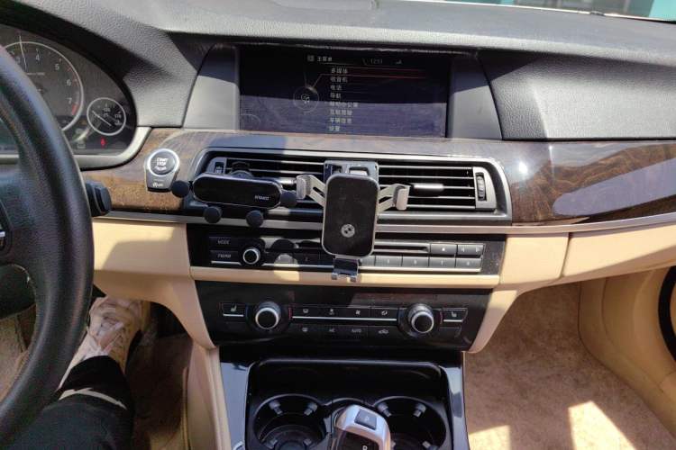 Used BMW 5 Series 2013 525Li Luxury Model Audio And AC Panel