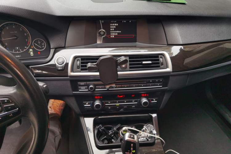 Used BMW 5 Series 2013 525Li Leading Model Audio And AC Panel