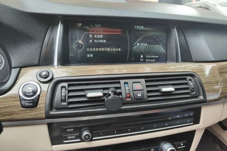 Used BMW 5 Series 2013 525Li Zhuole Edition Audio And AC Panel