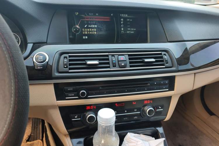 Used BMW 5 Series 2013 525Li Luxury Model Audio And AC Panel