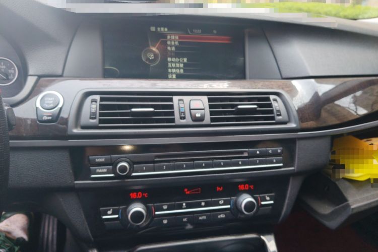 Used BMW 5 Series 2013 525Li Luxury Model Audio And AC Panel