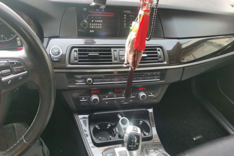 Used BMW 5 Series 2013 525Li Luxury Model Audio And AC Panel