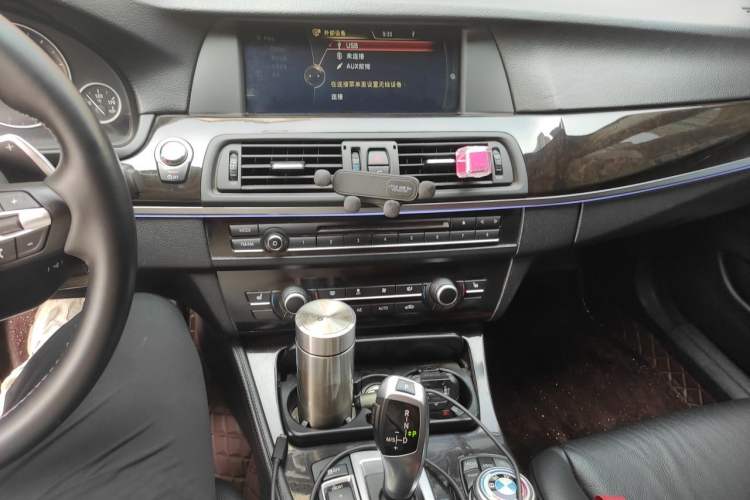 Used BMW 5 Series 2013 525Li Luxury Model Audio And AC Panel