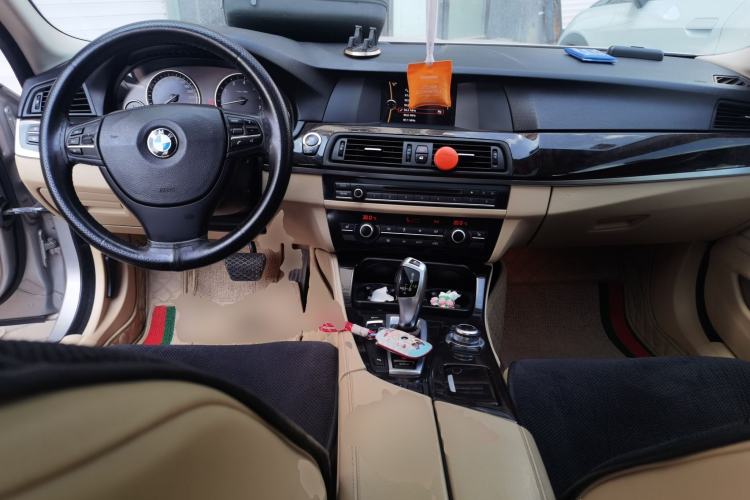 Used BMW 5 Series 2013 525Li Leading Model Center Console
