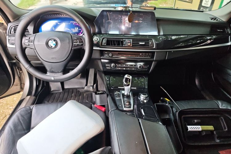 Used BMW 5 Series 2013 520Li Elegant Edition Center Console