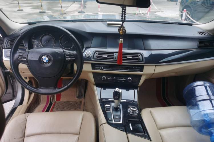 Used BMW 5 Series 2013 520Li Elegant Edition Center Console