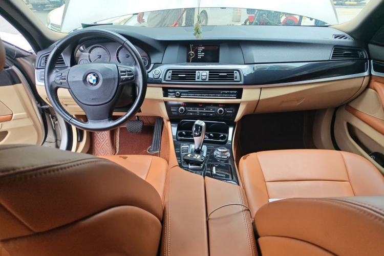 Used BMW 5 Series 2013 520Li Elegant Edition Center Console