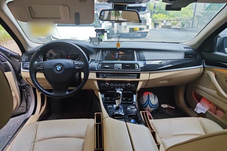 Used BMW 5 Series 2013 520Li Elegant Edition Center Console