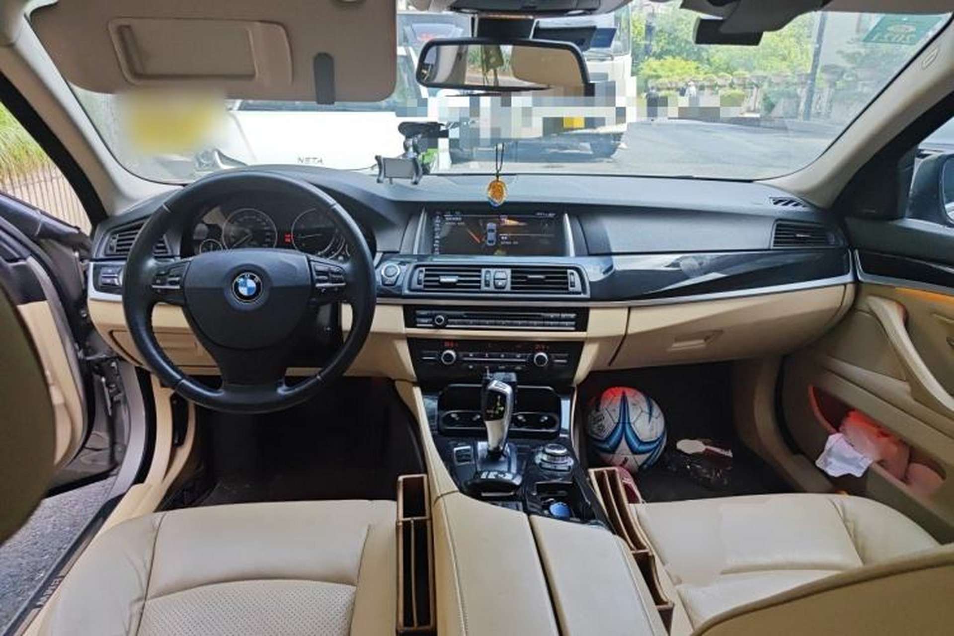 Used BMW 5 Series 2013 520Li Elegant Edition Center Console