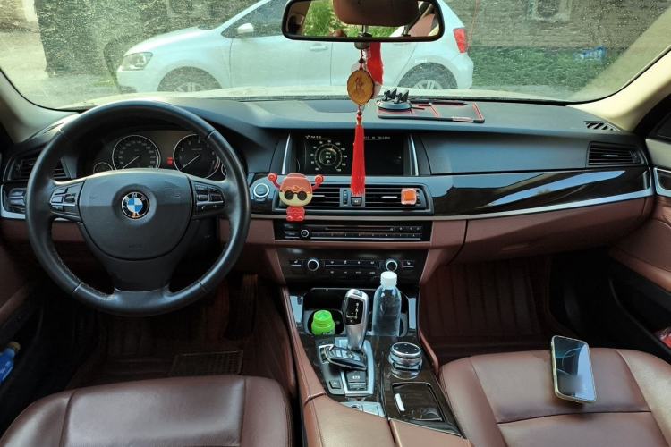 Used BMW 5 Series 2013 530Li Leading Model Center Console
