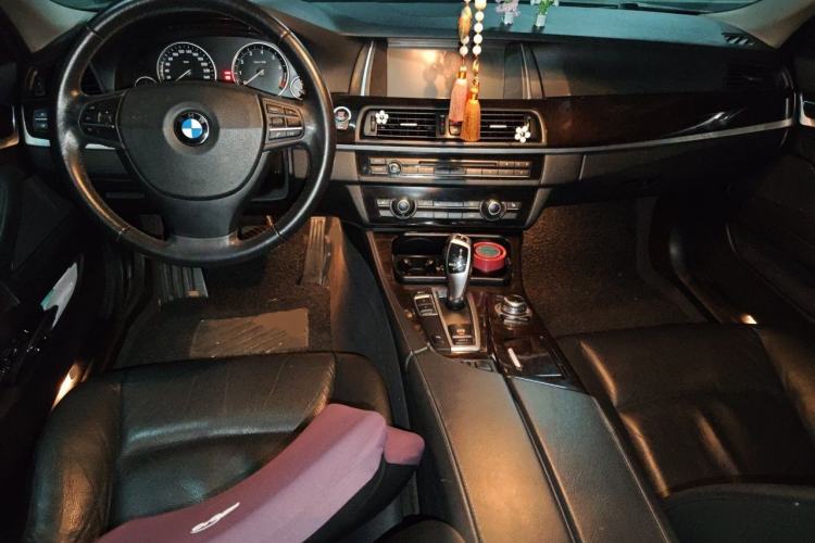 Used BMW 5 Series 2013 525Li Leading Model Center Console
