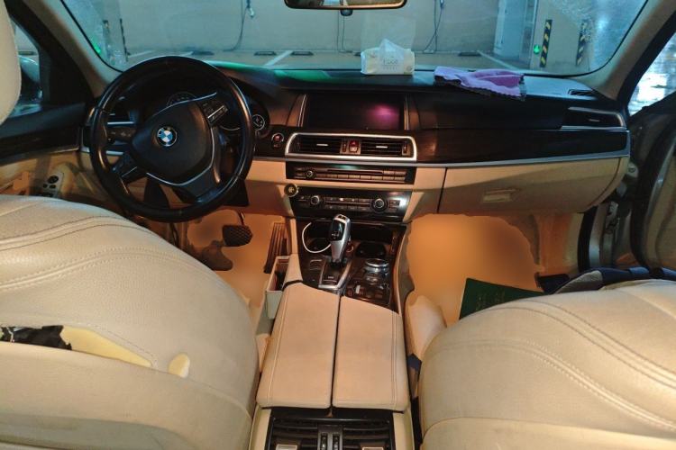 Used BMW 5 Series 2013 525Li Leading Model Center Console