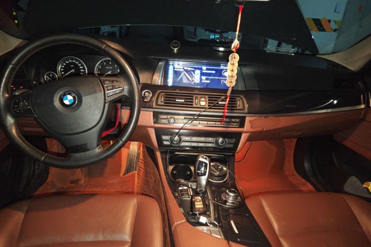 Used BMW 5 Series 2013 520Li Elegant Edition Center Console