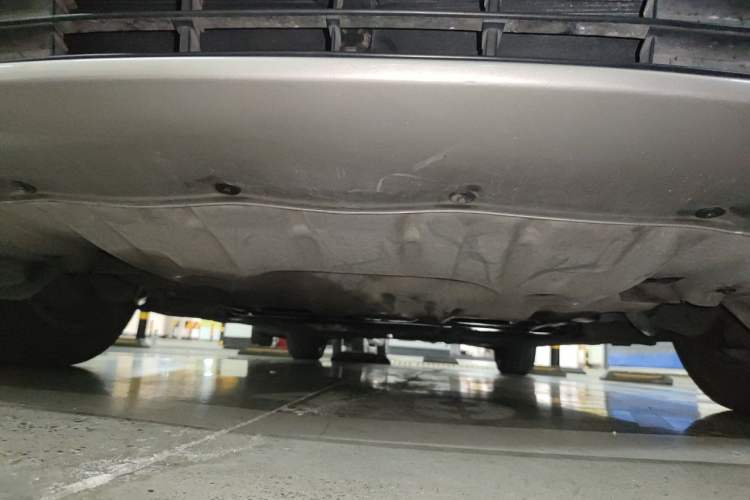 Used BMW 5 Series 2013 530Li Leading Model Chassis Front
