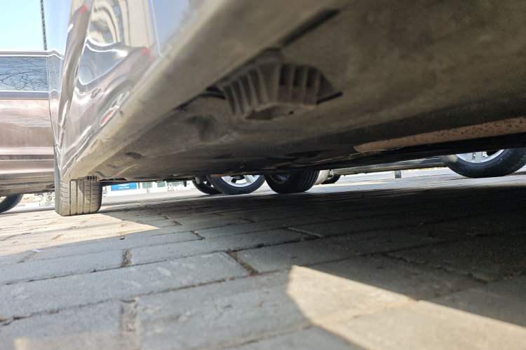 Used BMW 5 Series 2013 520Li Elegant Edition Chassis Front Right