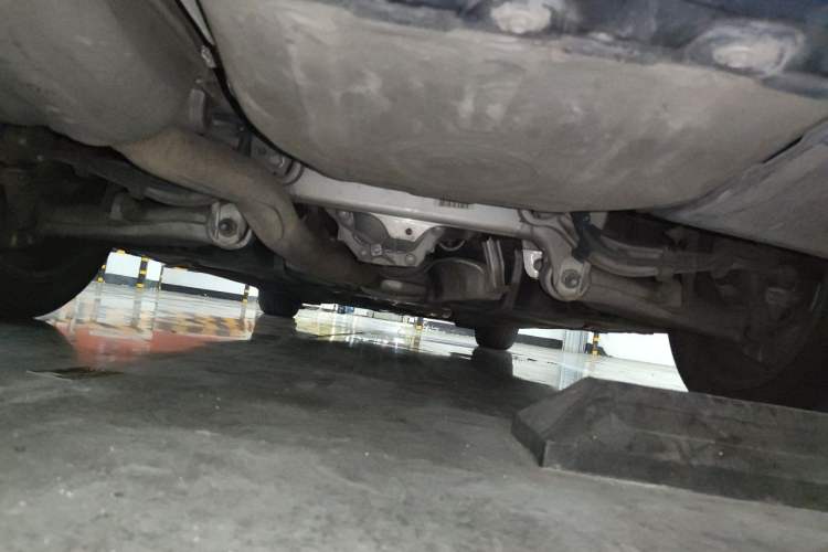 Used BMW 5 Series 2013 530Li Leading Model Chassis Rear
