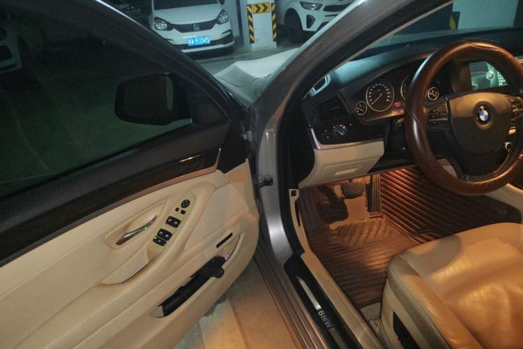 Used BMW 5 Series 2013 530Li Leading Model Driver Seat