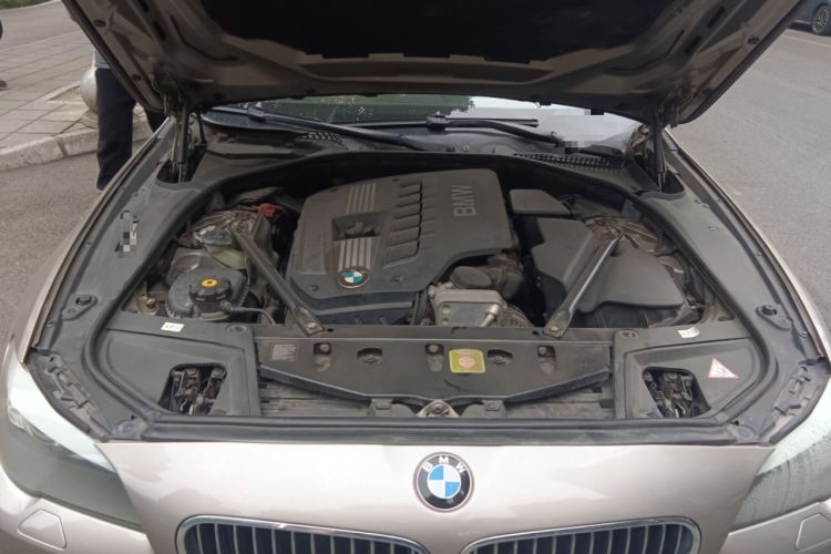 Used BMW 5 Series 2013 530Li Leading Model Engine Bay