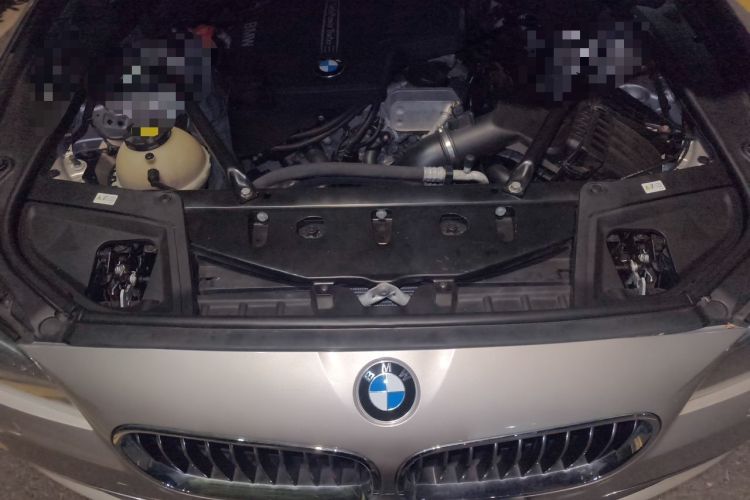 Used BMW 5 Series 2013 520Li Elegant Edition Engine Bay