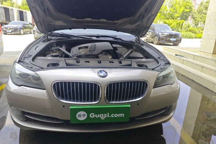 Used BMW 5 Series 2013 530Li Leading Model Engine Bay