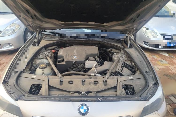 Used BMW 5 Series 2013 525Li Leading Model Engine Bay