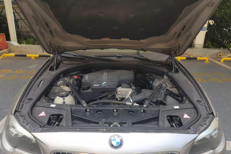 Used BMW 5 Series 2013 520i Elegant Edition Engine Bay