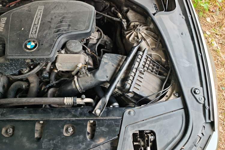 Used BMW 5 Series 2013 520Li Elegant Edition Engine Bay Left