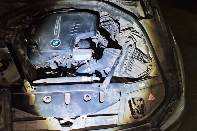Used BMW 5 Series 2013 525Li Luxury Model Engine Bay Left