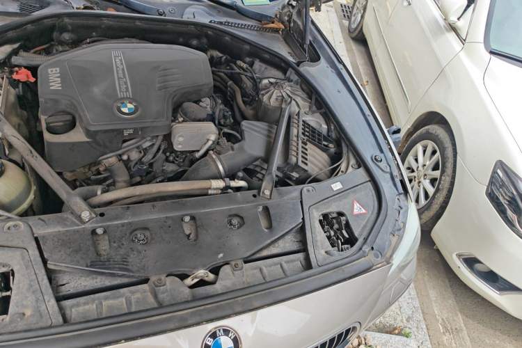 Used BMW 5 Series 2013 520Li Elegant Edition Engine Bay Left