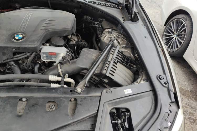 Used BMW 5 Series 2013 525Li Zhuole Edition Engine Bay Left