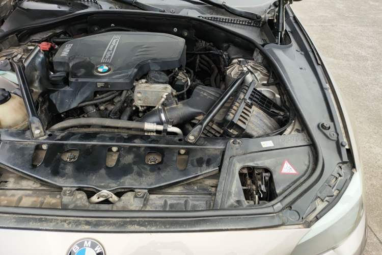 Used BMW 5 Series 2013 525Li Luxury Model Engine Bay Left