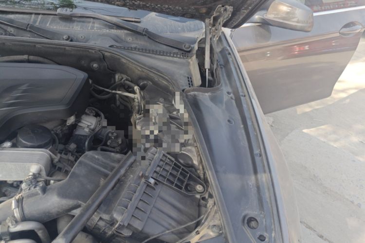 Used BMW 5 Series 2013 525Li Luxury Model Engine Bay Left