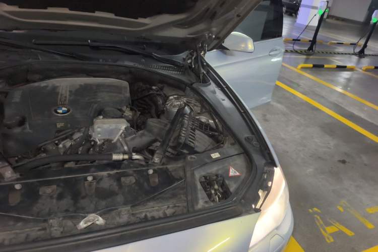 Used BMW 5 Series 2013 525Li Luxury Model Engine Bay Left