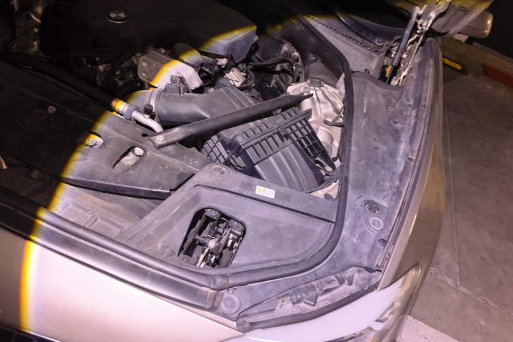 Used BMW 5 Series 2013 520Li Elegant Edition Engine Bay Left