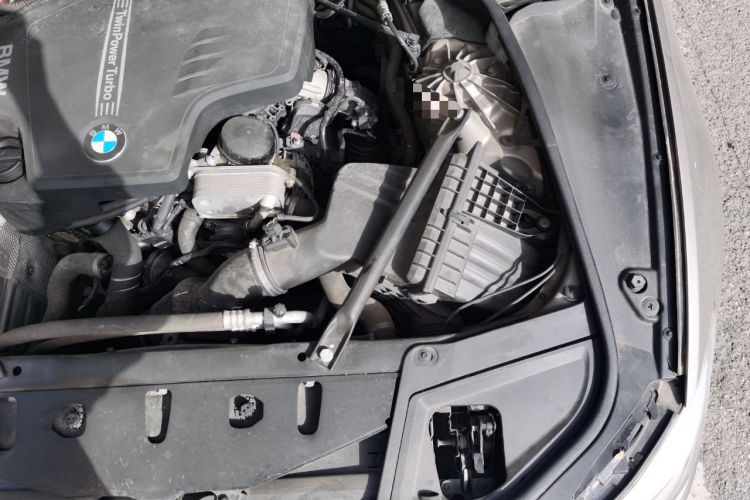 Used BMW 5 Series 2013 525Li Luxury Model Engine Bay Left