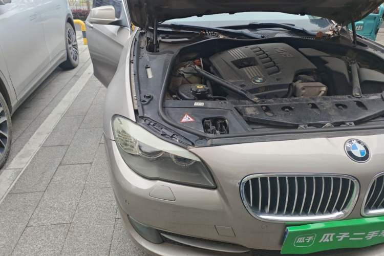 Used BMW 5 Series 2013 530Li Leading Model Engine Bay Right