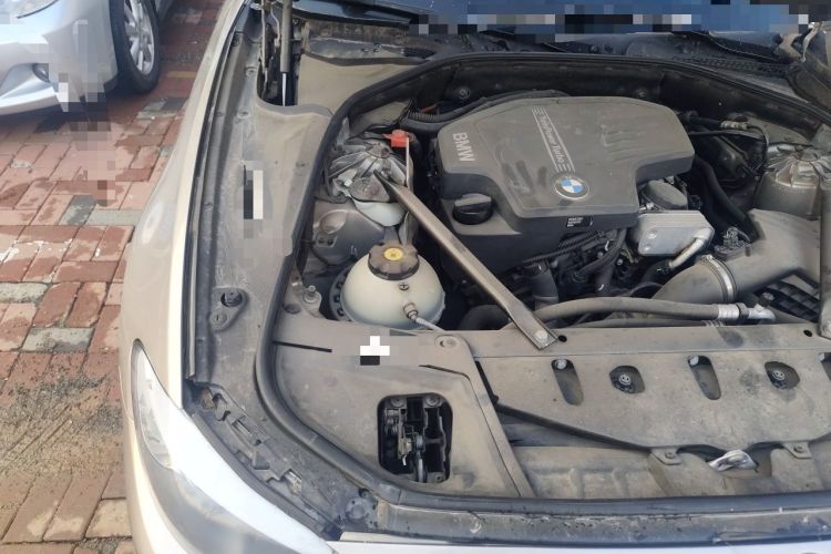 Used BMW 5 Series 2013 525Li Leading Model Engine Bay Right