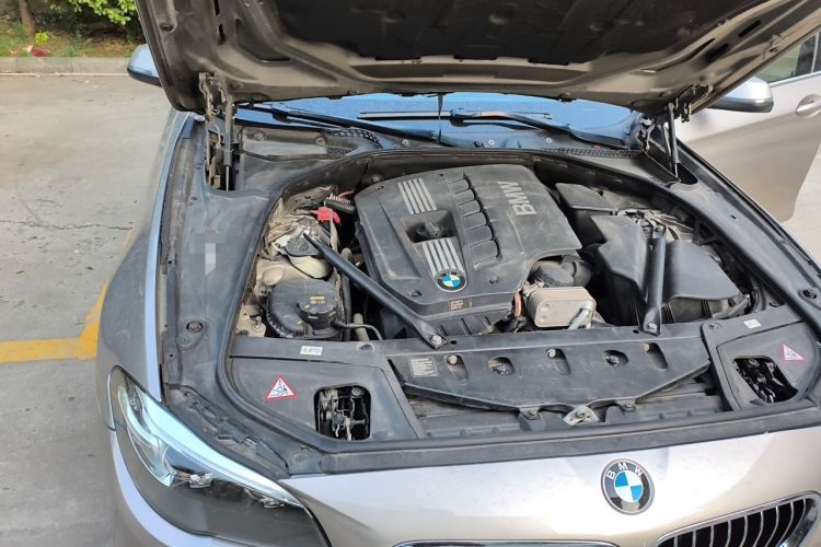 Used BMW 5 Series 2013 530Li Leading Model Engine Bay Right