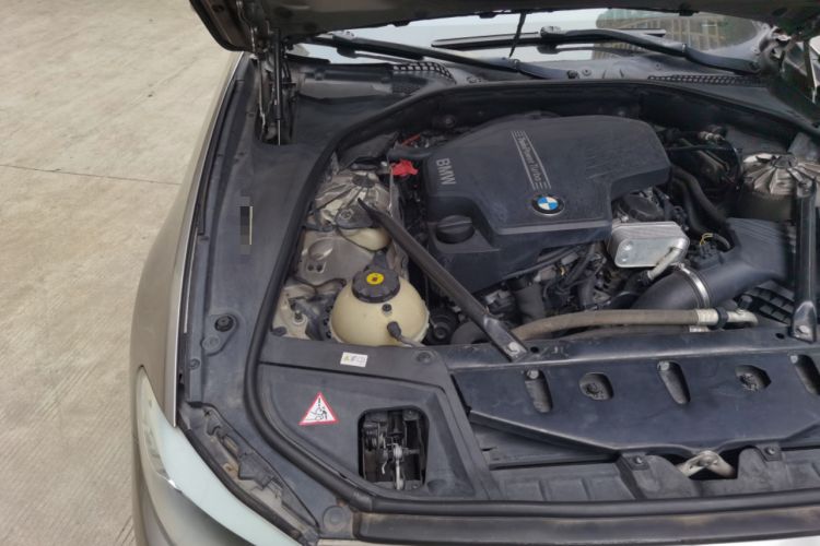 Used BMW 5 Series 2013 525Li Leading Model Engine Bay Right