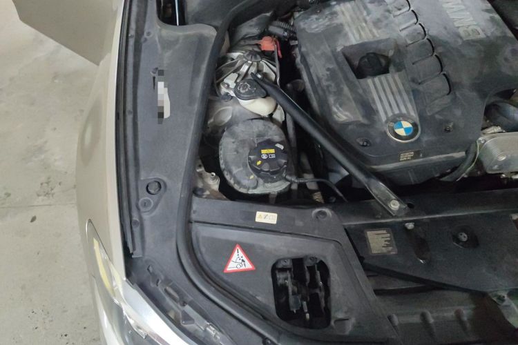 Used BMW 5 Series 2013 530Li Leading Model Engine Bay Right
