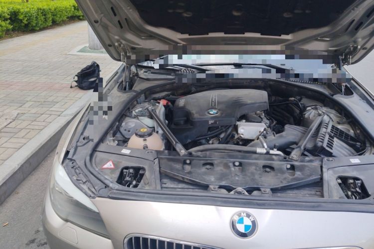 Used BMW 5 Series 2013 525Li Luxury Model Engine Bay Right
