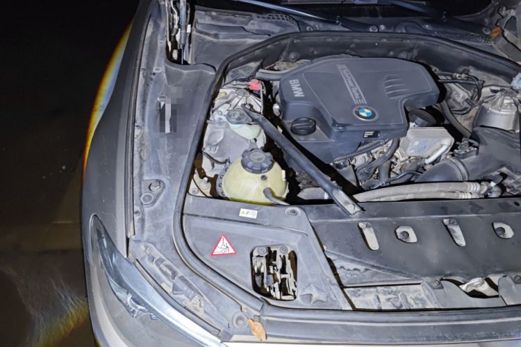 Used BMW 5 Series 2013 520Li Elegant Edition Engine Bay Right