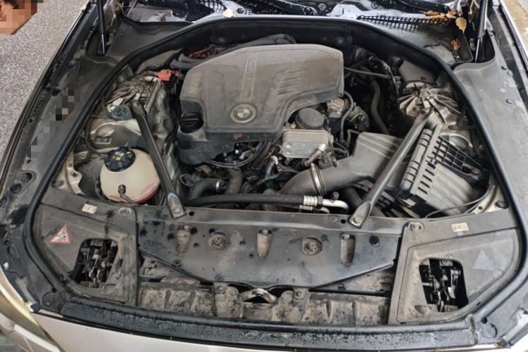 Used BMW 5 Series 2013 525Li Leading Model Engine Bay