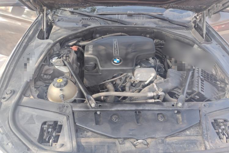 Used BMW 5 Series 2013 525Li Luxury Model Engine Bay